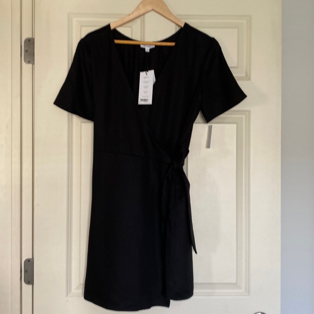 Vetta small black wrap dress